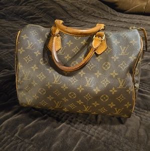 Louis Vuitton Speedy 30